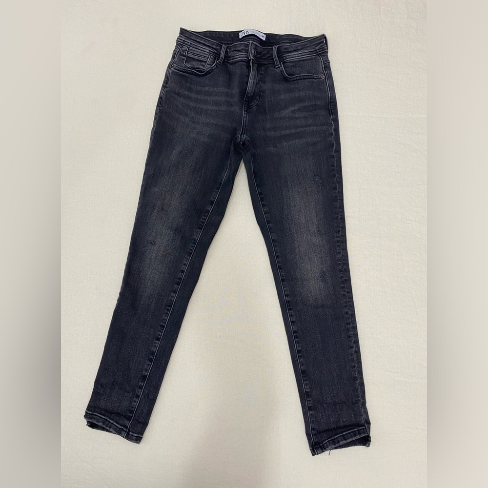 Zara, WOMAN JEANS Skinny Mid Waist,color black Size 6